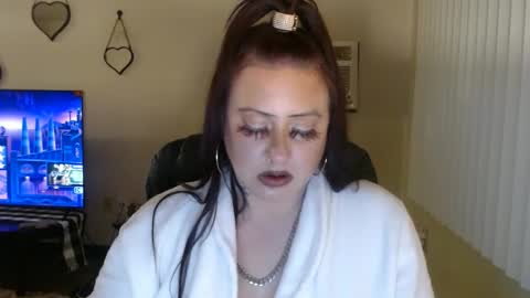 Snapshot of niccibaby chatting on 12/04/24, 04:10 Nicci babyyy online show from 12/04/24, 04:10