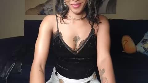 Lilly online show from 01/01/25, 06:16