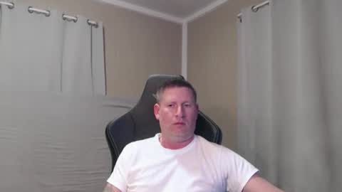 nice_juicy_cock online show from 03/26/26, 01:01