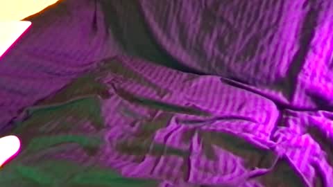 Snapshot of nicecockfitbody chatting on 12/20/25, 04:14 NekoChan online show from 12/20/25, 04:14