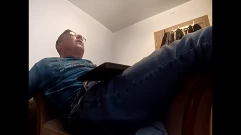 Snapshot of nicefuck0077 chatting on 10/12/25, 07:35 nicefuck0077 online show from 10/12/25, 07:35