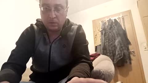 Snapshot of nicefuck0077 chatting on 10/26/25, 11:53 nicefuck0077 online show from 10/26/25, 11:53