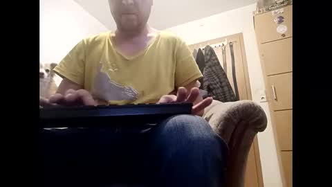 Snapshot of nicefuck0077 chatting on 11/16/25, 12:16 nicefuck0077 online show from 11/16/25, 12:16