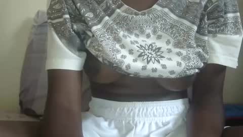 Snapshot of nicegirl200 chatting on 02/26/26, 02:16 nicegirl200 online show from 02/26/26, 02:16