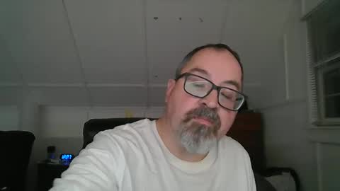 Snapshot of niceguy7208 chatting on 09/29/25, 04:06 niceguy7208 online show from 09/29/25, 04:06