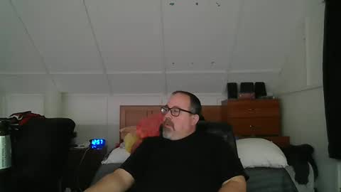 Snapshot of niceguy7208 chatting on 10/20/25, 04:57 niceguy7208 online show from 10/20/25, 04:57