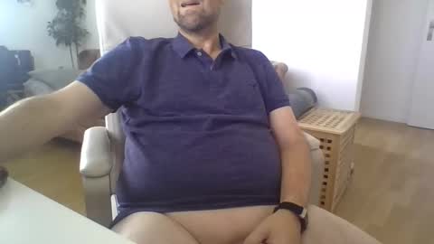 Snapshot of niceguydate chatting on 11/08/25, 10:59 niceguydate online show from 11/08/25, 10:59