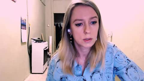 Kathrine online show from 04/17/26, 08:01