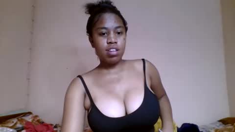 nicelly01 online show from 05/22/26, 07:41
