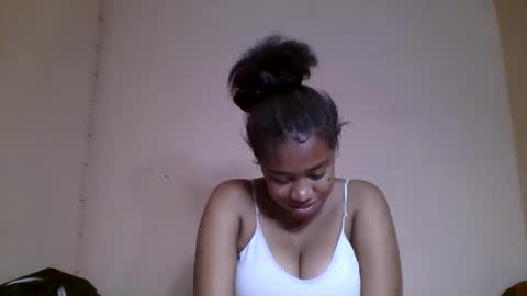 nicelly01 online show from 05/26/26, 07:32