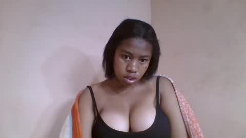 Snapshot of nicelly01 chatting on 06/15/26, 05:42 nicelly01 online show from 06/15/26, 05:42
