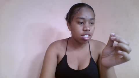 Snapshot of nicelly01 chatting on 06/16/26, 06:27 nicelly01 online show from 06/16/26, 06:27