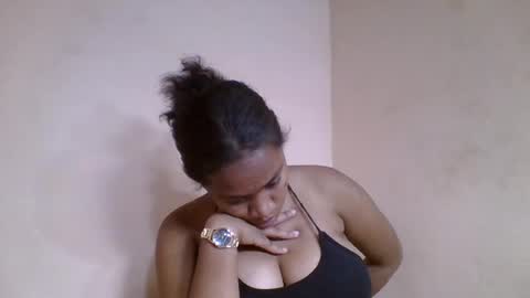 Snapshot of nicelly01 chatting on 06/16/26, 06:32 nicelly01 online show from 06/16/26, 06:32