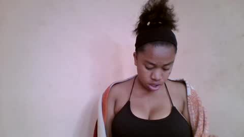 Snapshot of nicelly01 chatting on 07/02/26, 05:35 nicelly01 online show from 07/02/26, 05:35