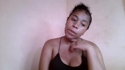 Snapshot of nicelly01 chatting on 07/18/26, 09:24 nicelly01 online show from 07/18/26, 09:24