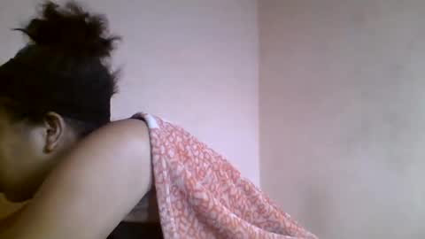 Snapshot of nicelly01 chatting on 07/22/26, 07:22 nicelly01 online show from 07/22/26, 07:22