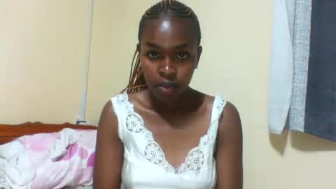 Snapshot of nicemillow chatting on 02/26/25, 07:27 nicemillow online show from 02/26/25, 07:27