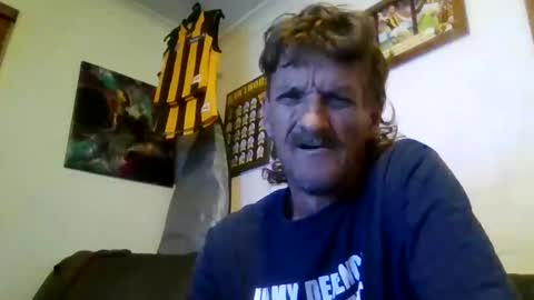 Snapshot of niceozziecockxxx chatting on 01/16/25, 12:53 Sexiishaine online show from 01/16/25, 12:53