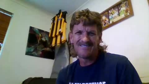 Snapshot of niceozziecockxxx chatting on 01/16/25, 10:55 Sexiishaine online show from 01/16/25, 10:55