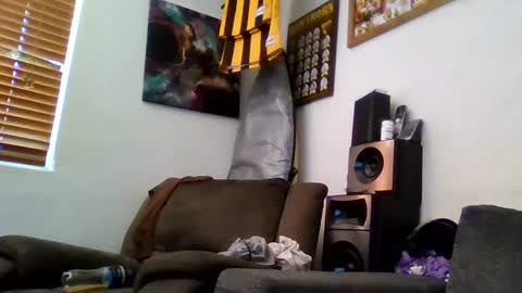 Snapshot of niceozziecockxxx chatting on 01/19/25, 04:33 Sexiishaine online show from 01/19/25, 04:33