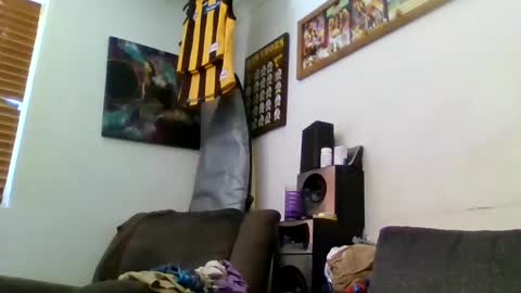 Snapshot of niceozziecockxxx chatting on 01/28/25, 01:39 Sexiishaine online show from 01/28/25, 01:39