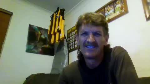 Snapshot of niceozziecockxxx chatting on 01/31/25, 08:01 Sexiishaine online show from 01/31/25, 08:01