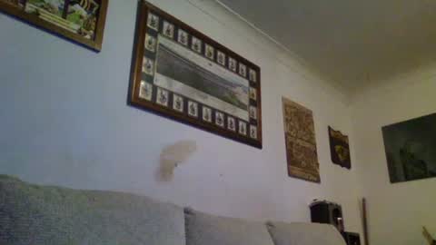 Snapshot of niceozziecockxxx chatting on 03/09/25, 04:33 Sexiishaine online show from 03/09/25, 04:33