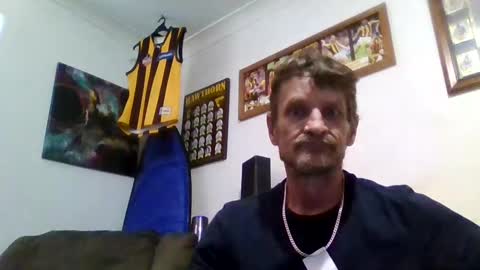 Snapshot of niceozziecockxxx chatting on 11/26/25, 03:07 Sexiishaine online show from 11/26/25, 03:07