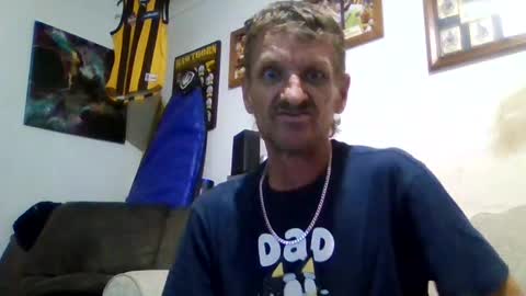 Snapshot of niceozziecockxxx chatting on 02/14/26, 08:05 Sexiishaine online show from 02/14/26, 08:05