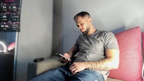 Snapshot of nicholassx chatting on 09/29/25, 04:28 Nicholassx online show from 09/29/25, 04:28