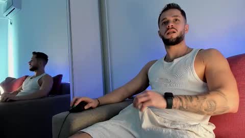 Snapshot of nicholassx chatting on 10/24/25, 11:28 Nicholassx online show from 10/24/25, 11:28