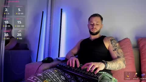 Snapshot of nicholassx chatting on 12/22/25, 04:26 Nicholassx online show from 12/22/25, 04:26