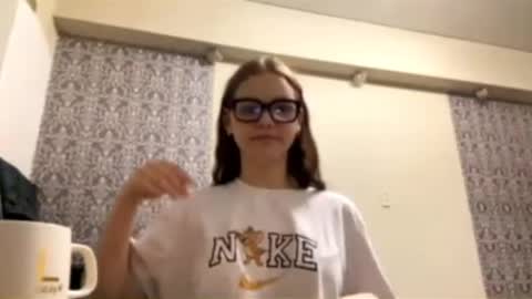 Nicole online show from 04/23/26, 07:38