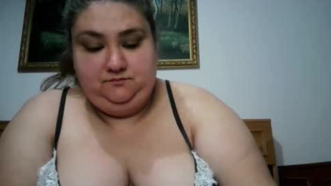 Nicholle online show from 04/15/26, 09:48