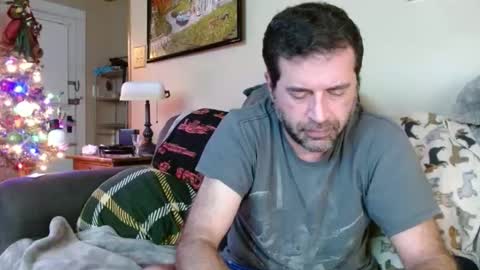 Snapshot of nichous77 chatting on 12/20/24, 12:52 Nick online show from 12/20/24, 12:52