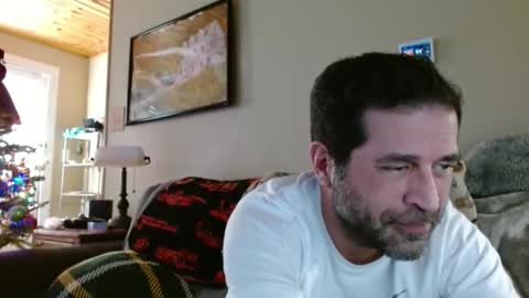 Snapshot of nichous77 chatting on 12/20/24, 06:02 Nick online show from 12/20/24, 06:02