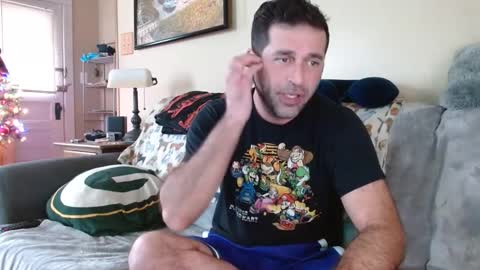 Snapshot of nichous77 chatting on 12/30/24, 08:15 Nick online show from 12/30/24, 08:15