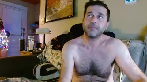 Snapshot of nichous77 chatting on 01/01/25, 12:11 Nick online show from 01/01/25, 12:11