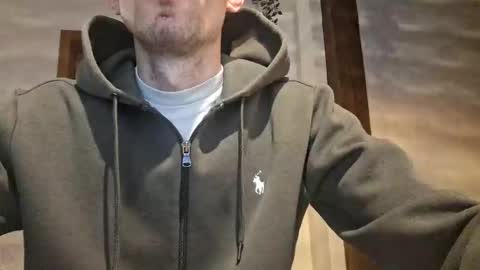 Snapshot of nick194207 chatting on 12/17/25, 08:26 nick194207 online show from 12/17/25, 08:26