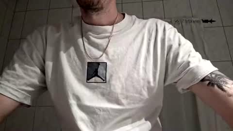 nick194207 online show from 08/08/26, 10:34