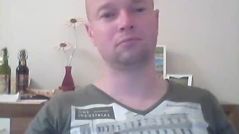 nick1990b online show from 03/03/25, 07:49