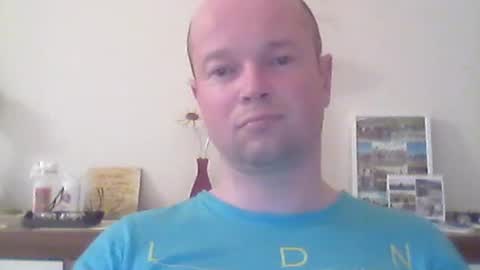 Snapshot of nick1990b chatting on 05/11/26, 06:05 nick1990b online show from 05/11/26, 06:05