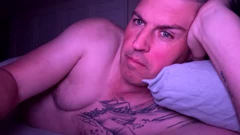 Snapshot of nick578320 chatting on 11/10/25, 01:21 nick578320 online show from 11/10/25, 01:21