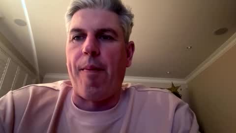 Snapshot of nick578320 chatting on 12/15/25, 02:54 nick578320 online show from 12/15/25, 02:54