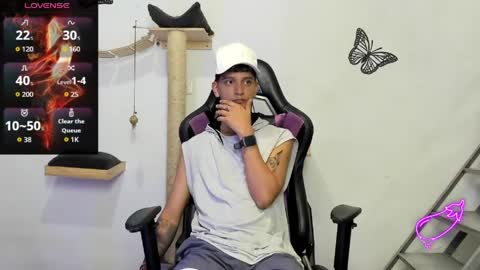 Snapshot of nick_greey chatting on 06/06/26, 09:19 Frank online show from 06/06/26, 09:19