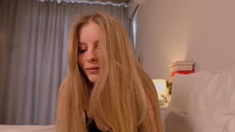 Nicka Cherie online show from 04/10/26, 04:01