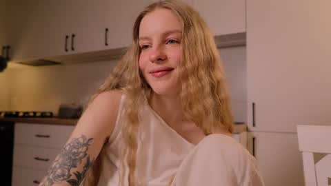 Nicka Cherie online show from 04/11/26, 04:55