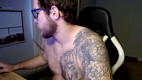 Snapshot of nickandmeg chatting on 12/14/24, 04:20 Cakedcouple OF - Yourtattedcutie qurlynfit online show from 12/14/24, 04:20