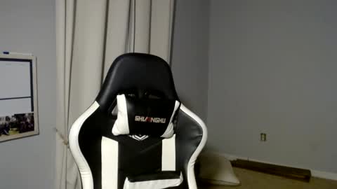 Snapshot of nickandmeg chatting on 12/26/24, 04:32 Cakedcouple OF - Yourtattedcutie qurlynfit online show from 12/26/24, 04:32