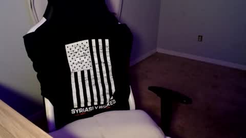 Snapshot of nickandmeg chatting on 02/22/25, 05:23 Cakedcouple OF - Yourtattedcutie qurlynfit online show from 02/22/25, 05:23